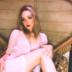 Lily Carlysle, Los Angeles