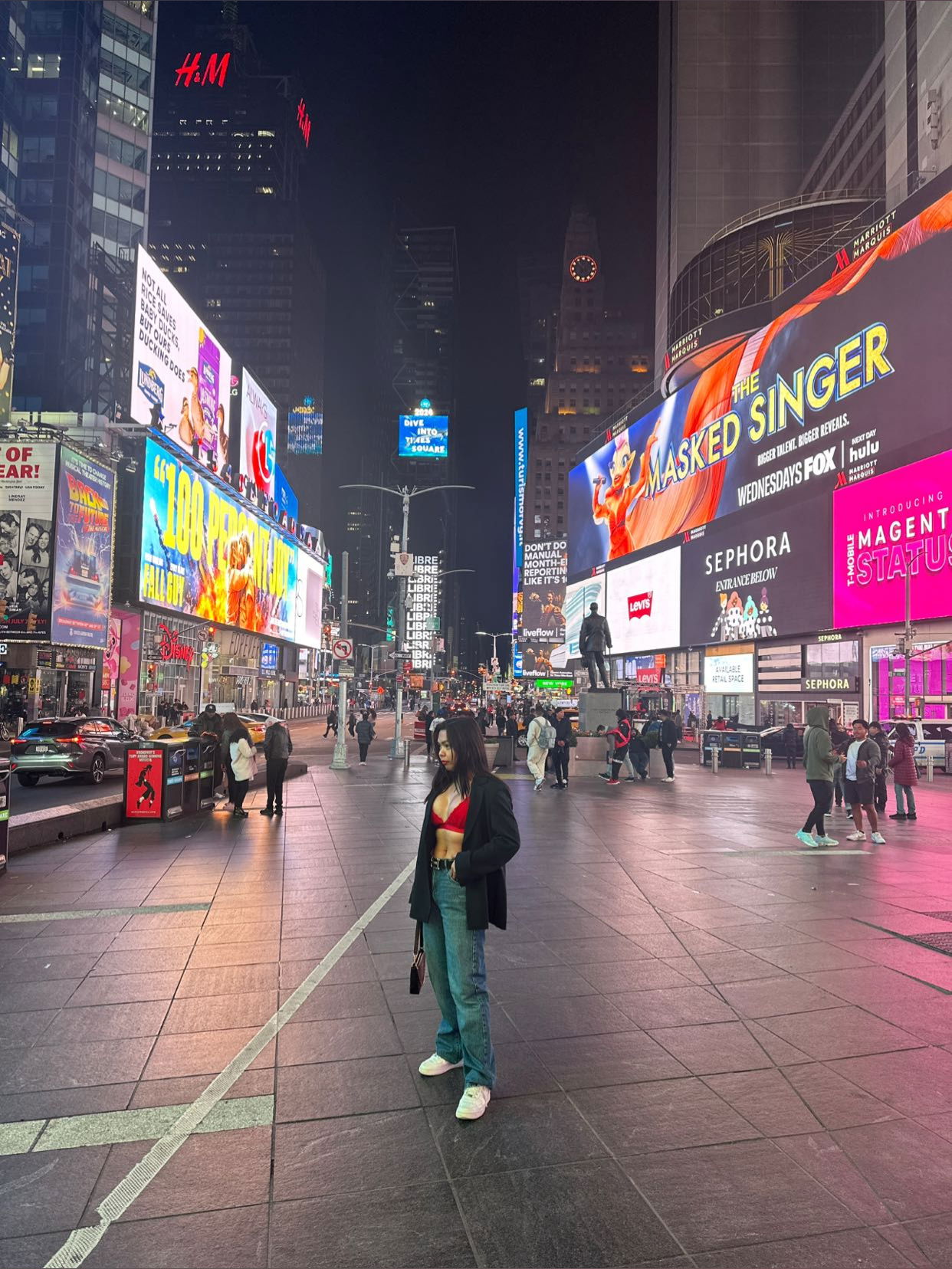 Asian Cristine photo