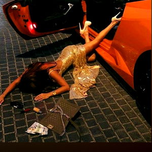 Dollar Sign 2x photo