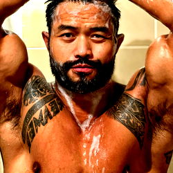 MuscleK, London-Based OnlyFans Model