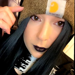 Alice in Emo Fashion