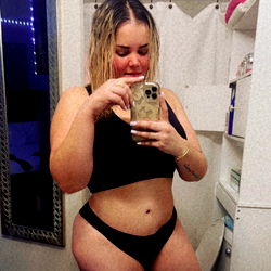 Ana Silva, OnlyFans Model: Stunning Body and Transparent Bikini