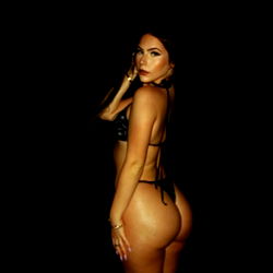 Stylish OnlyFans Model Angel Strikes a Pose