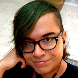 Emily De Leon, A Green Bay Local