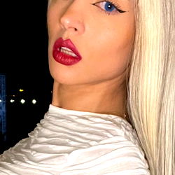 Alice Wonder, Onlyfans Model