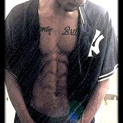 Bigpopa Showcasing His Shredded Physique