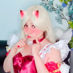 Onlyfans Model in Kawaii-Cosplayer Outfit