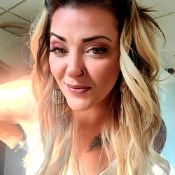 Amelia: OnlyFans Model Sharing Her Journey