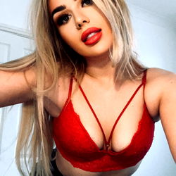 Stylish Female Model Amber, 25