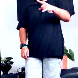 Alejo - An Upbeat Fashion Blogger