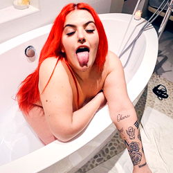 Sensual Bath Time with OnlyFans Model Akka.booty