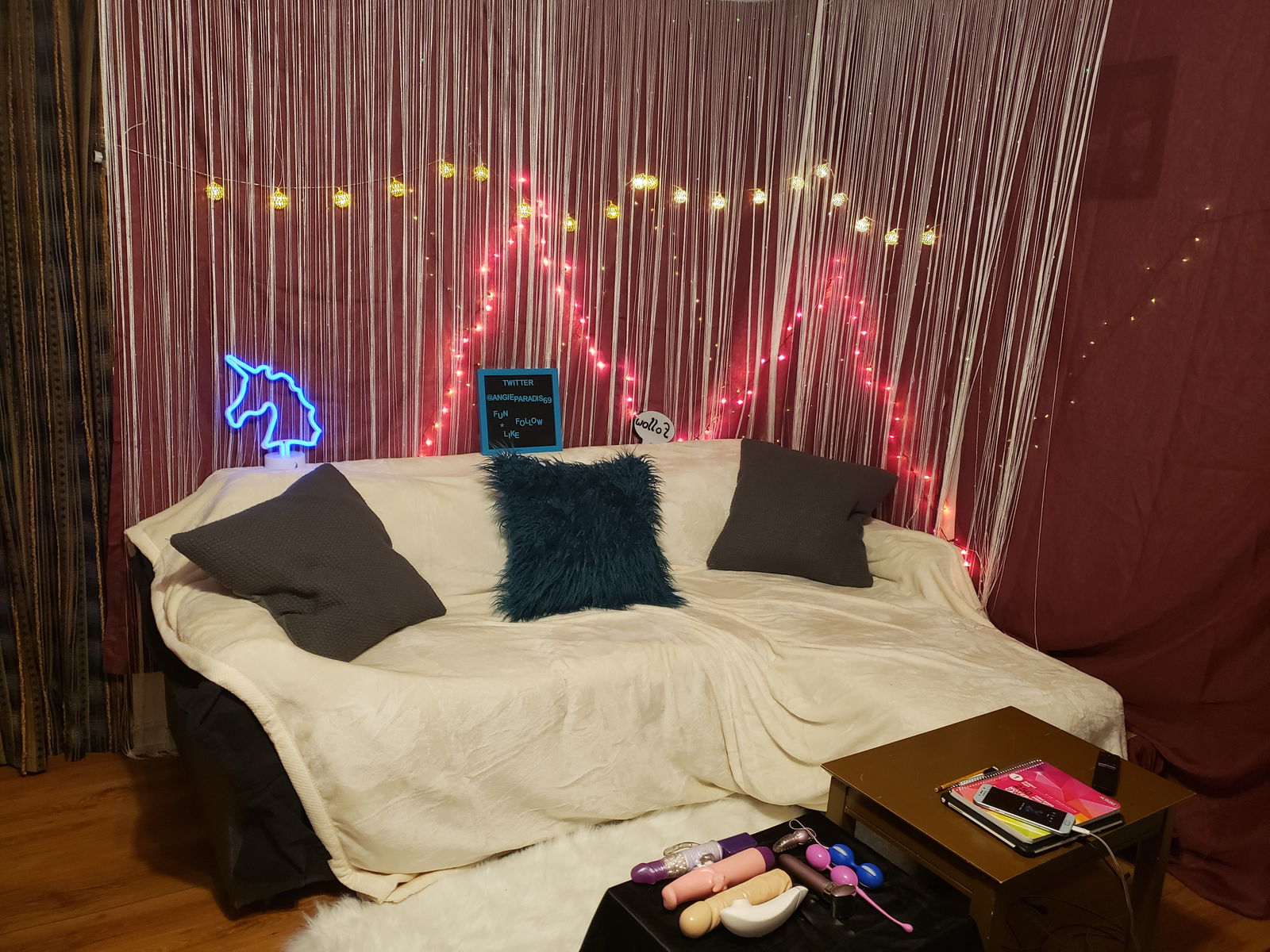 Angie Paradis 69 photo