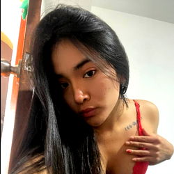 Aysha Yin - OnlyFans Model