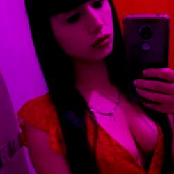 Glamorous Model Sioomi Hot in a Stylish Purple Shirt