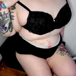 Model in lingerie on Instagram