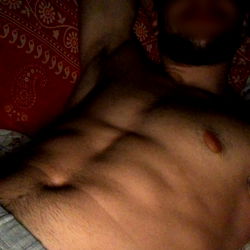 OnlyFans Model Gio: A Shirtless Moment