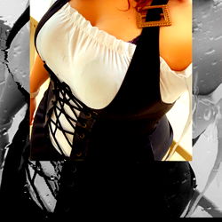 Azsun, a Fanfiction Model in Gothic Attire