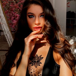 Glamorous Model Anna Strikes a Pose in OnlyFans Gear