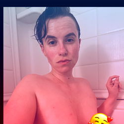 Model Photo with Model Name 𝑆𝑎𝑖𝑙𝑜𝑟𝗩