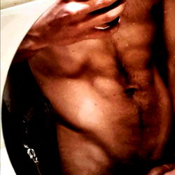 Theonitey - Onlyfans Model Photo