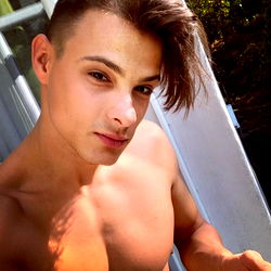 OnlyFans Model Andrei Karenin Shares His Workout Routine