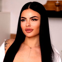 Kristina from OnlyFans, Modeling for On ur mind❤️‍🔥