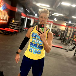 PleasureBeast in Gym