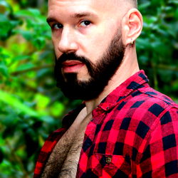 Alessio Veneziano: A Strong, Bearded Model