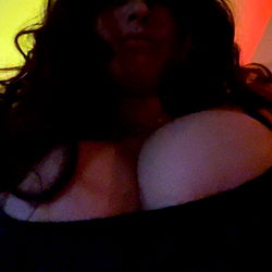 Sizzling OnlyFans Model Quinn - Sultry and Seductive