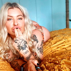 Lolabanksloves: Exotic Model Photoshoot