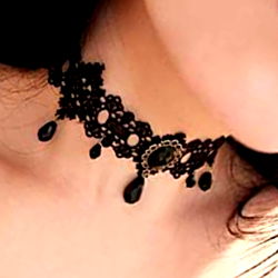 Karra's Elegant Black Choker