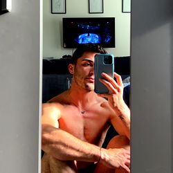 Nick's OnlyFans Room: Glimpse into the Life of a Philly Model