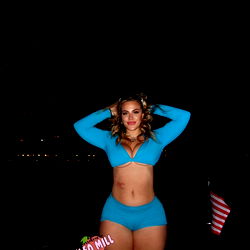 Bussdownkleofree Model Photo