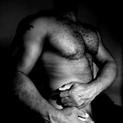 Onlyfans Model Atra Nox from Maryland in a Powerful Display of Physique