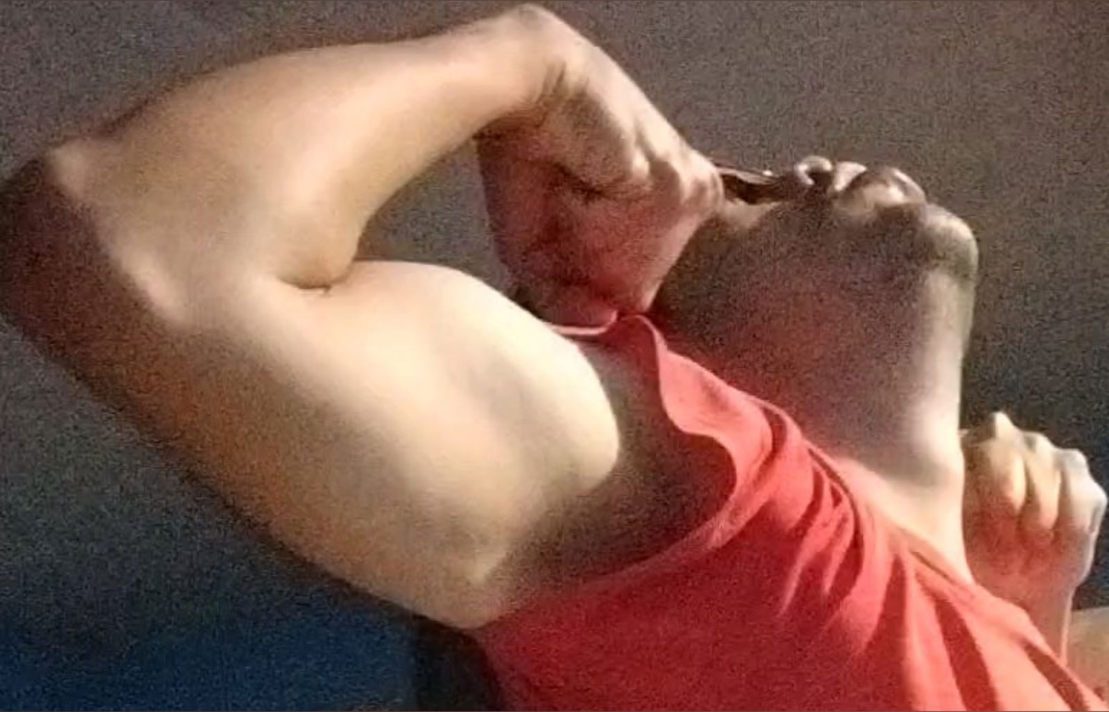 aL3x SíXxXeL 🤴🏻EL PRÍNCIPE DEL CHILOTE🌶️ photo