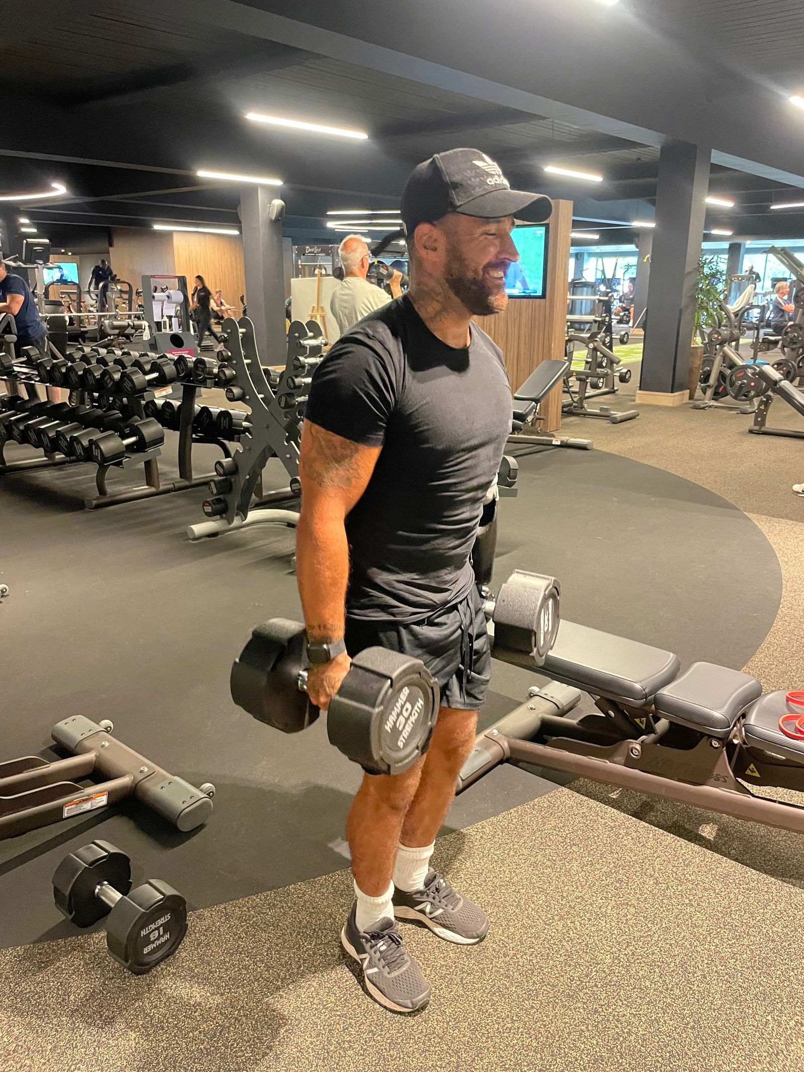 Ampu-Steve AMPU-STEVE photo