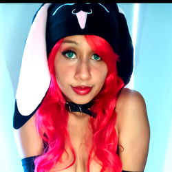 Stylish Cosplay with Eyes Changing Colors