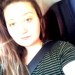 🍄Annie Anderson🌺