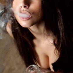 Ash Meow: A Smoking Beauty