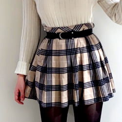 Chic Autumn Fashion: Lilac Lily's Plaid Skirt and Sweater Look