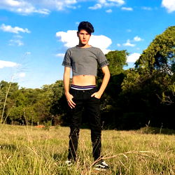 Stylish André in Grey Tank Top