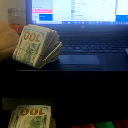 Aktheog: Model Photo