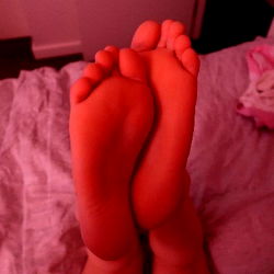 Ainsley Arches' Feet in Red Stockings