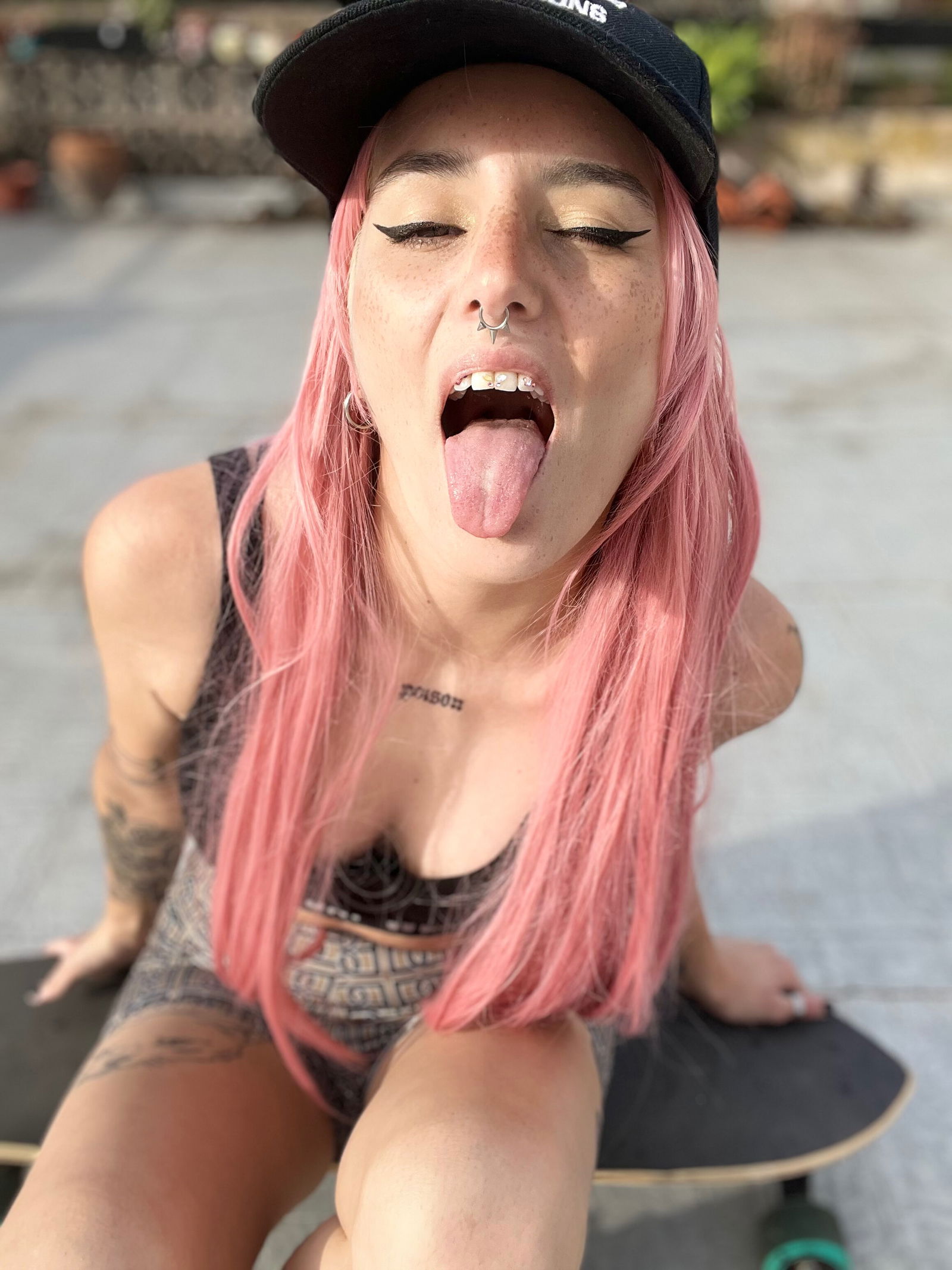 𝙆𝙄𝙉𝙆𝙔 𝙇𝙀𝙎𝘽𝙄𝘼𝙉𝙎 👯‍♀️ photo