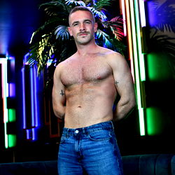 Onlyfans Model Apolo Adri: Photoshoot in a Studio