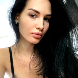 OnlyFans Model Yana Sho: Stunning Ukraine Beauty