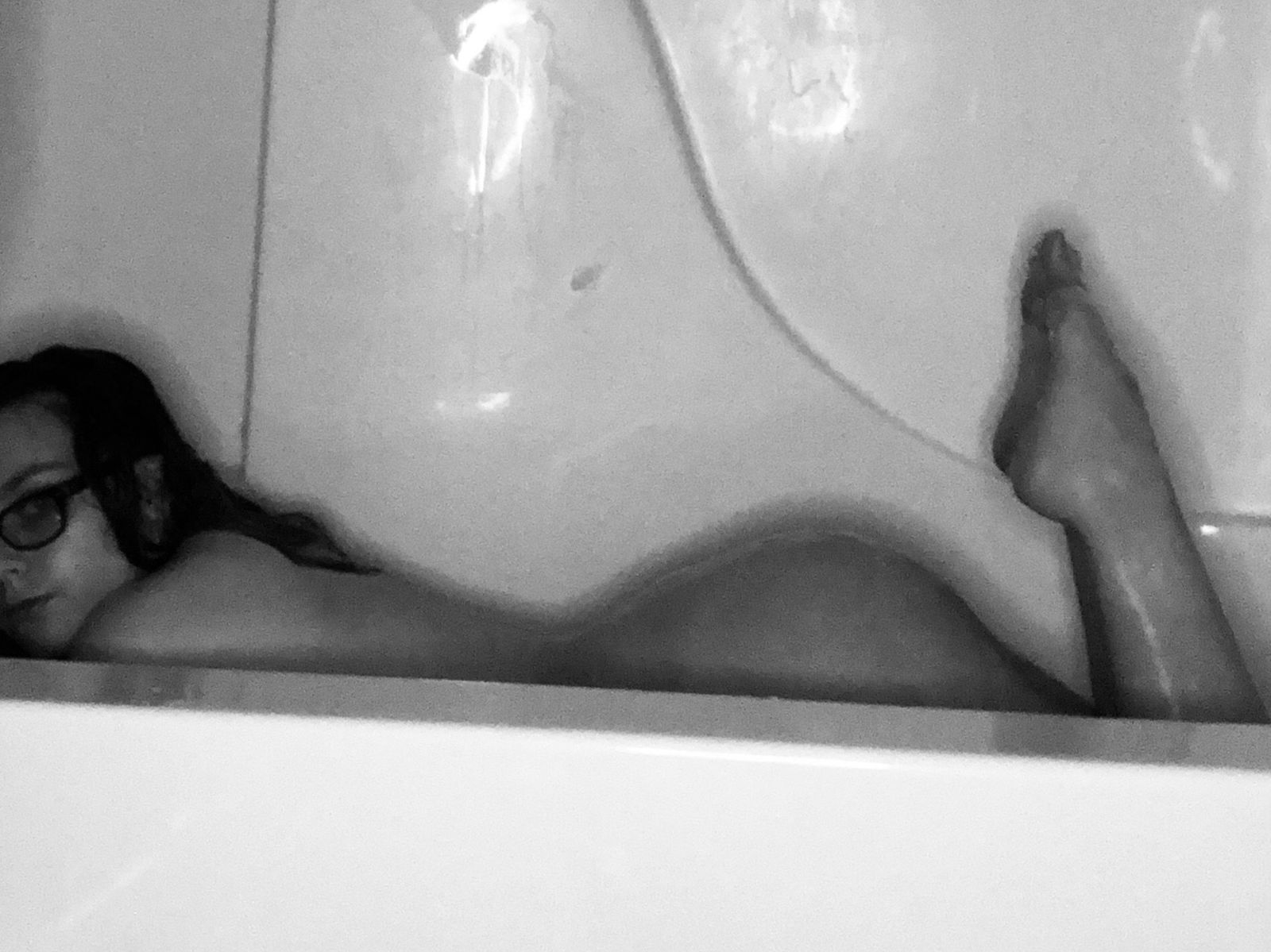 baddie with a fatty🍑💦 photo