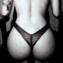 Vixen's Full-Body Shot: The Onlyfans Model is Gorgeous!