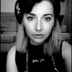 Ellie - Female Model from Nottingham