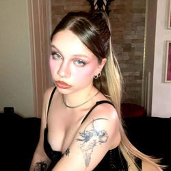 Introducing Goddess Alaska - A VIP OnlyFans Model